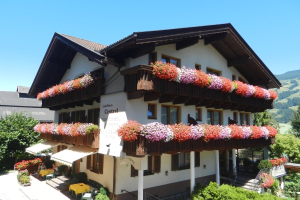 Aktivhotel Central mit Landhaus Central (Fügen)